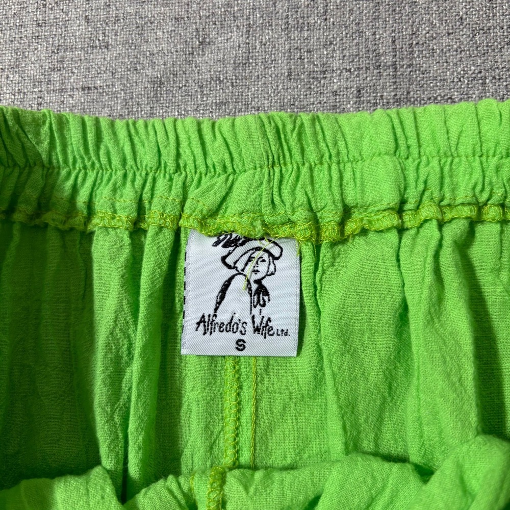 Alfredos Wife Pant Set Women Small Smocked Waist Ruffle Hem Capri Pants Green - Picture 11 of 13